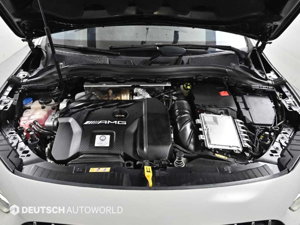 Mercedes Benz GLA Class - Vista 6