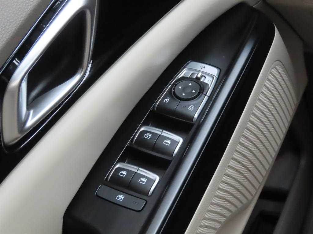 KIA Carnival - Vista 11