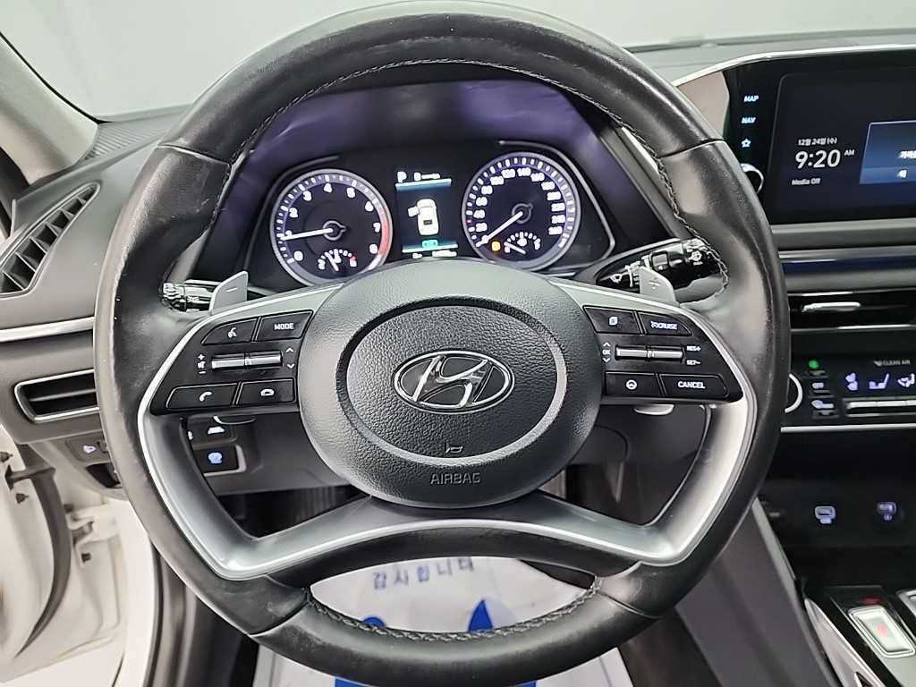 HYUNDAI Sonata - Vista 9