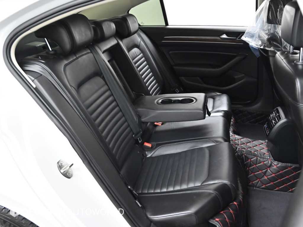 Volkswagen Passat - Vista 12