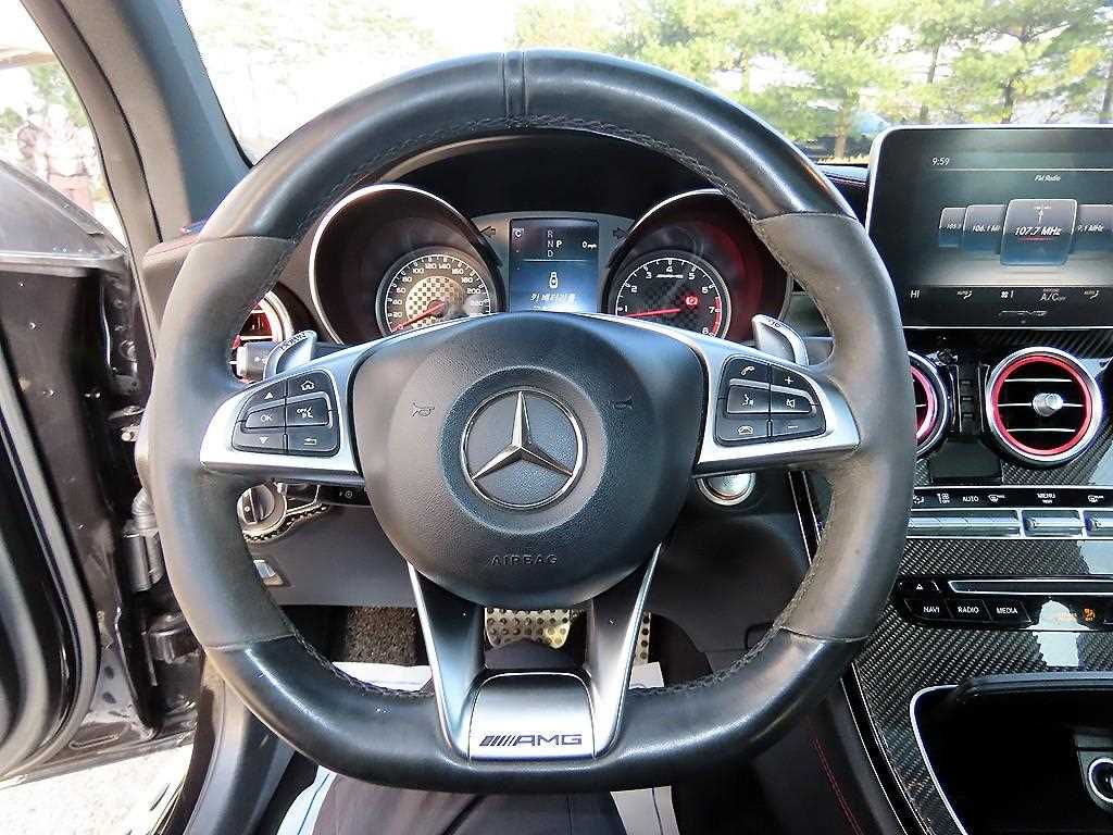 Mercedes Benz GLC Class - Vista 8