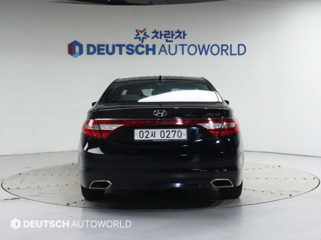 HYUNDAI Grandeur - Vista 4