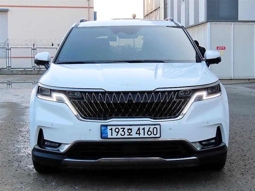 KIA Carnival 2023 Blanco - Importación desde Corea - HF Imports Iquique - Foto 1