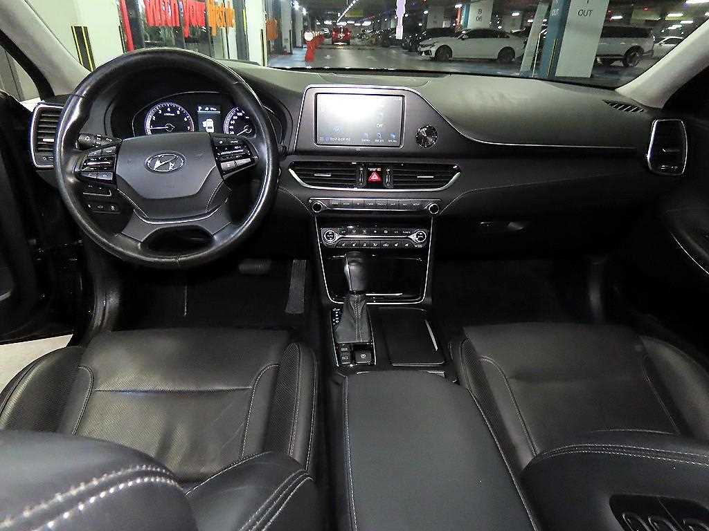 HYUNDAI Grandeur - Vista 10