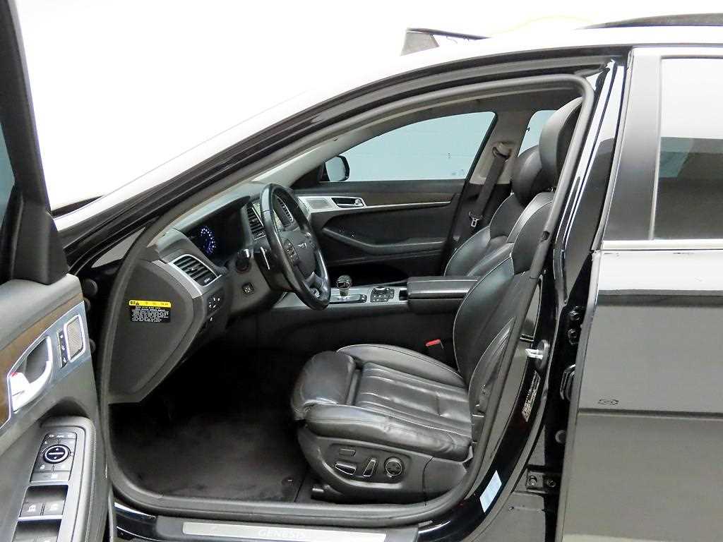 Genesis G80 - Vista 12