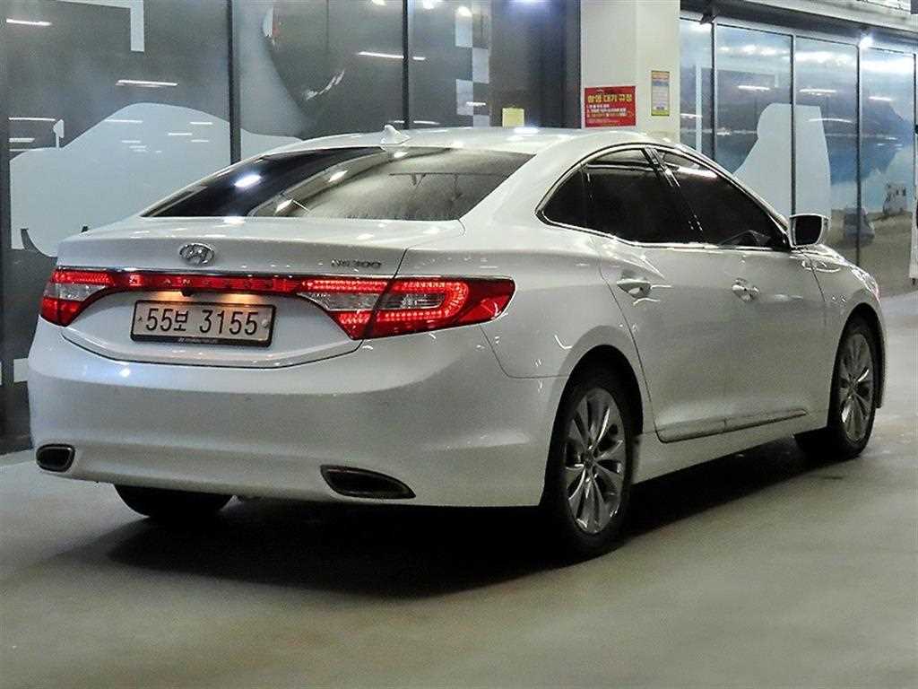 HYUNDAI Grandeur - Vista 4