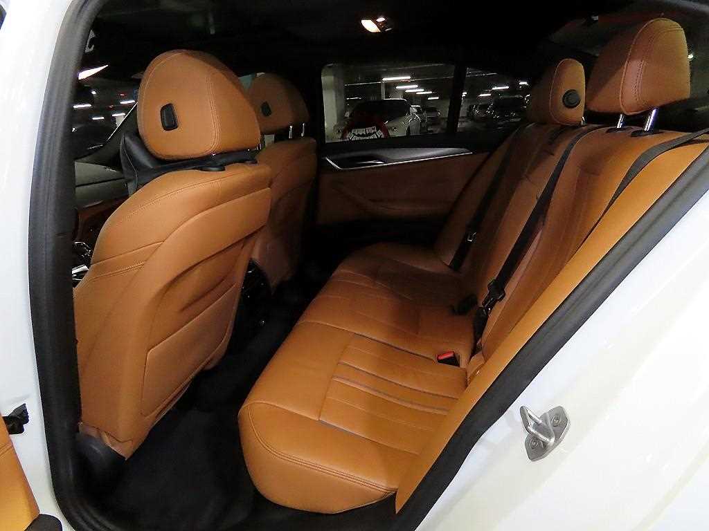 BMW 5 Series - Vista 7