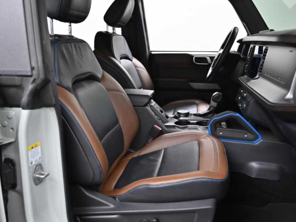 Ford Bronco - Vista 10