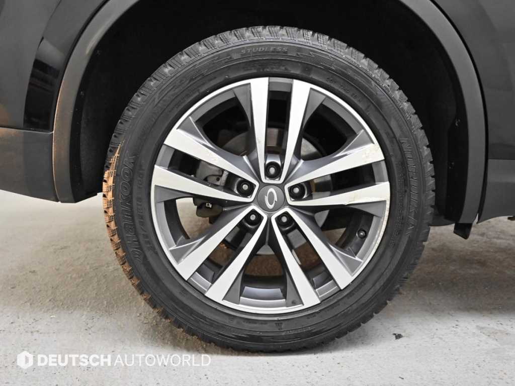 SAMSUNG QM6 - Vista 5