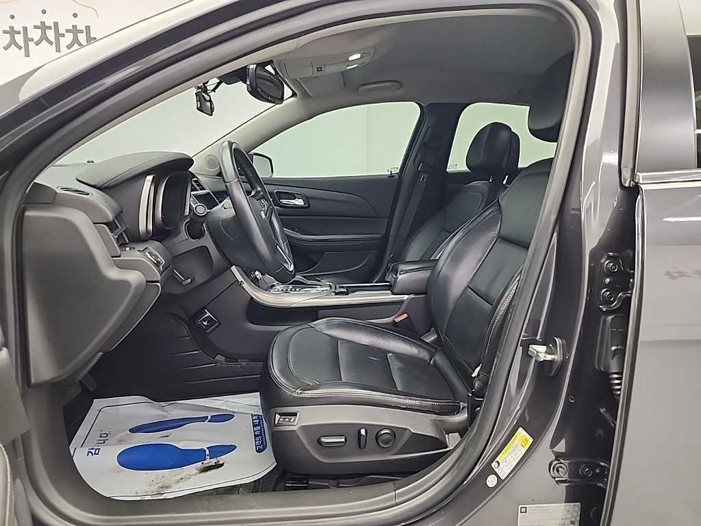 Chevrolet Malibu - Vista 11