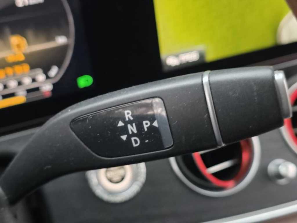 Mercedes Benz E class - Vista 10