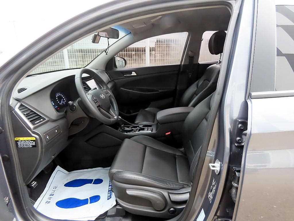 HYUNDAI Tucson - Vista 5