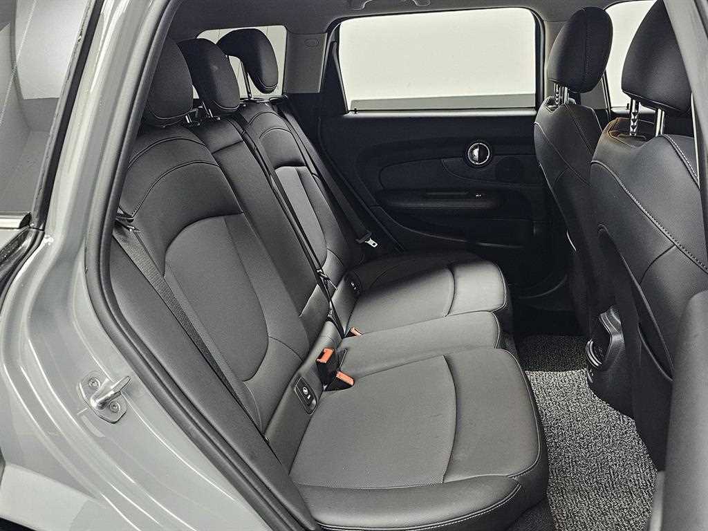 Mini Clubman - Vista 12