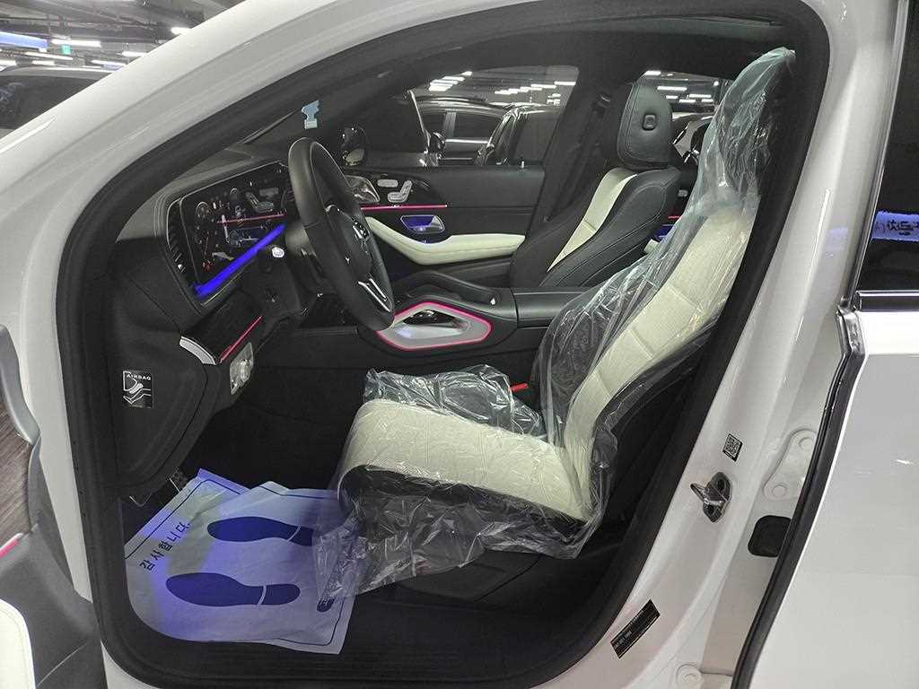 Mercedes Benz GLE Class - Vista 5