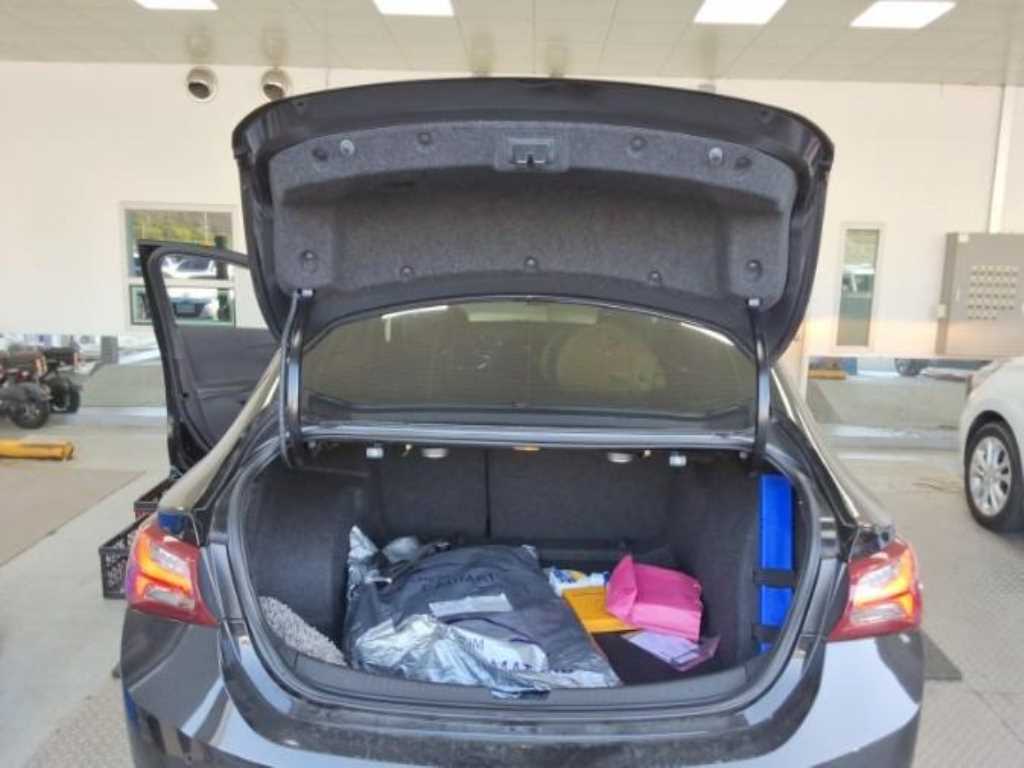 Chevrolet Malibu - Vista 11