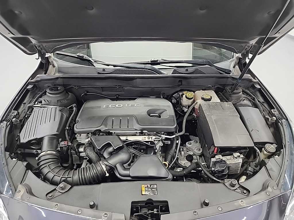 Chevrolet Malibu - Vista 5