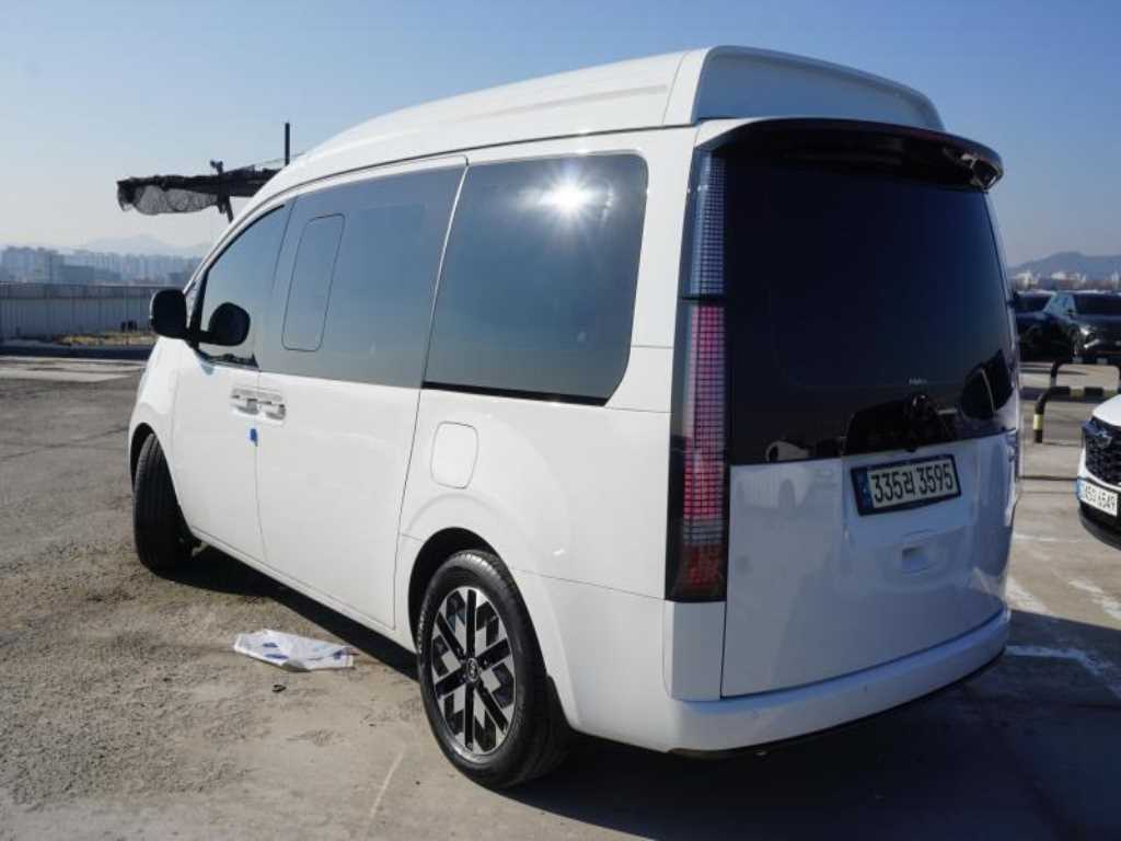 HYUNDAI Staria - Vista 4