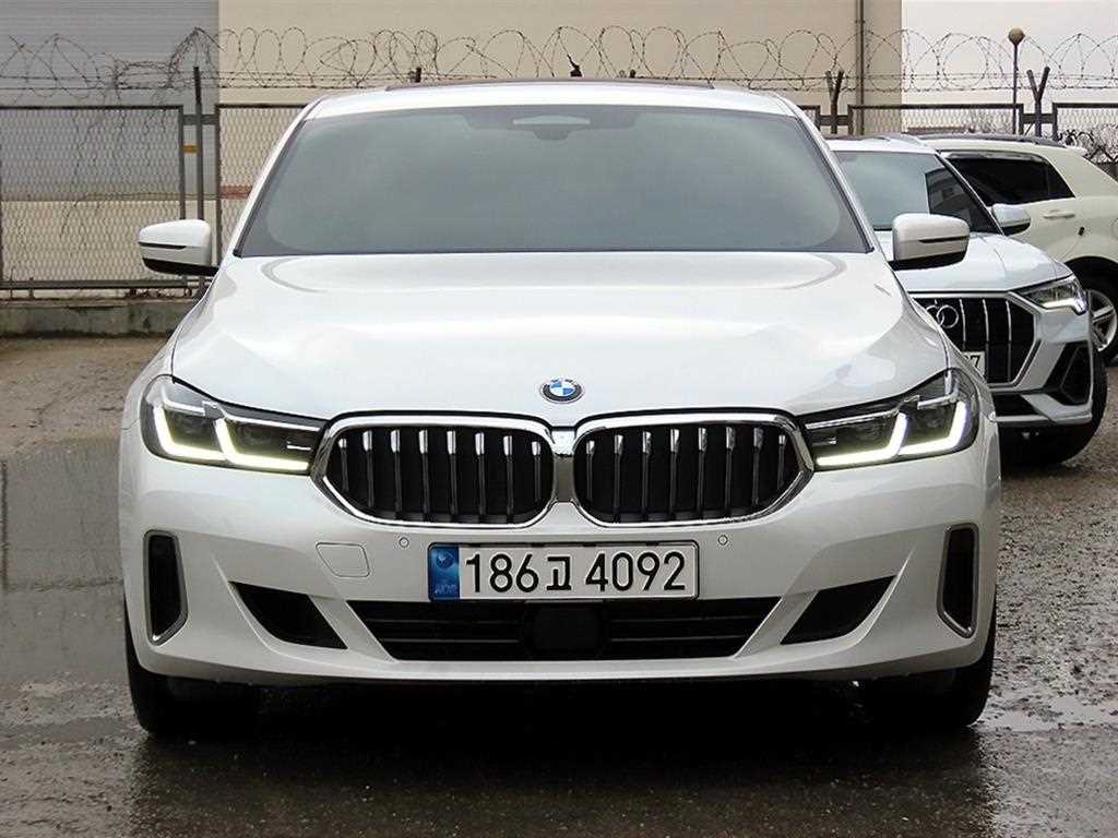 BMW Gran Turismo 2022 Blanco - Importación desde Corea - HF Imports Iquique - Foto 1
