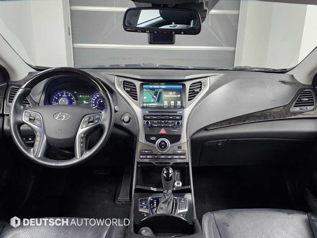 HYUNDAI Grandeur - Vista 7