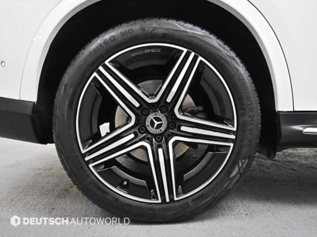 Mercedes Benz GLC Class - Vista 5