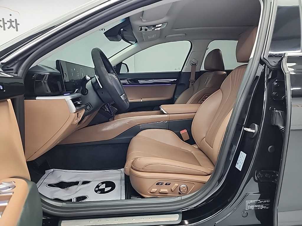 HYUNDAI Grandeur - Vista 11