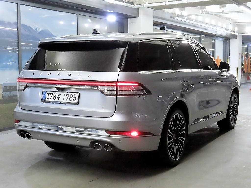 Lincoln Aviator - Vista 4