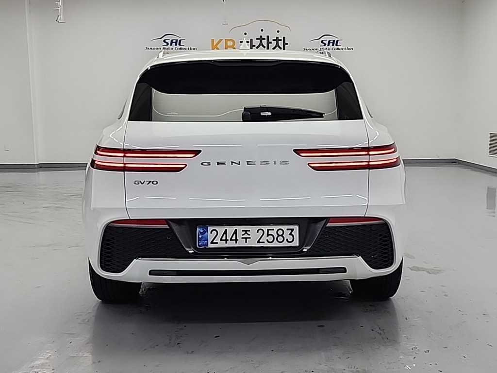 Genesis GV70 - Vista 3