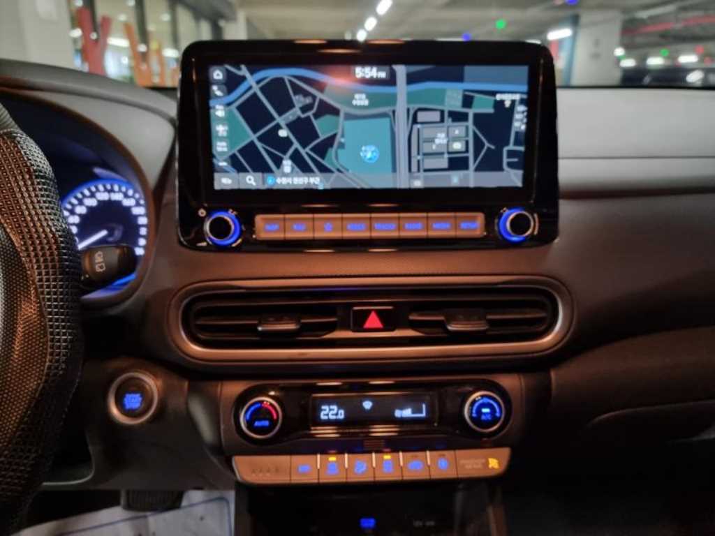 HYUNDAI Kona - Vista 8