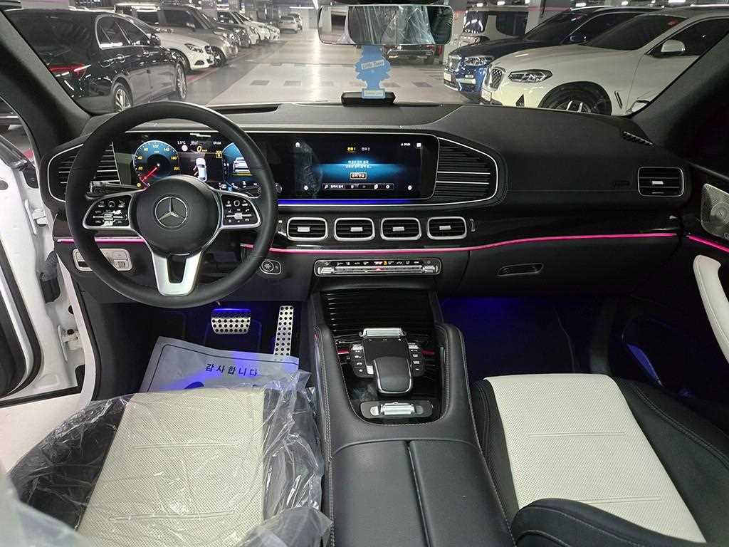 Mercedes Benz GLE Class - Vista 9