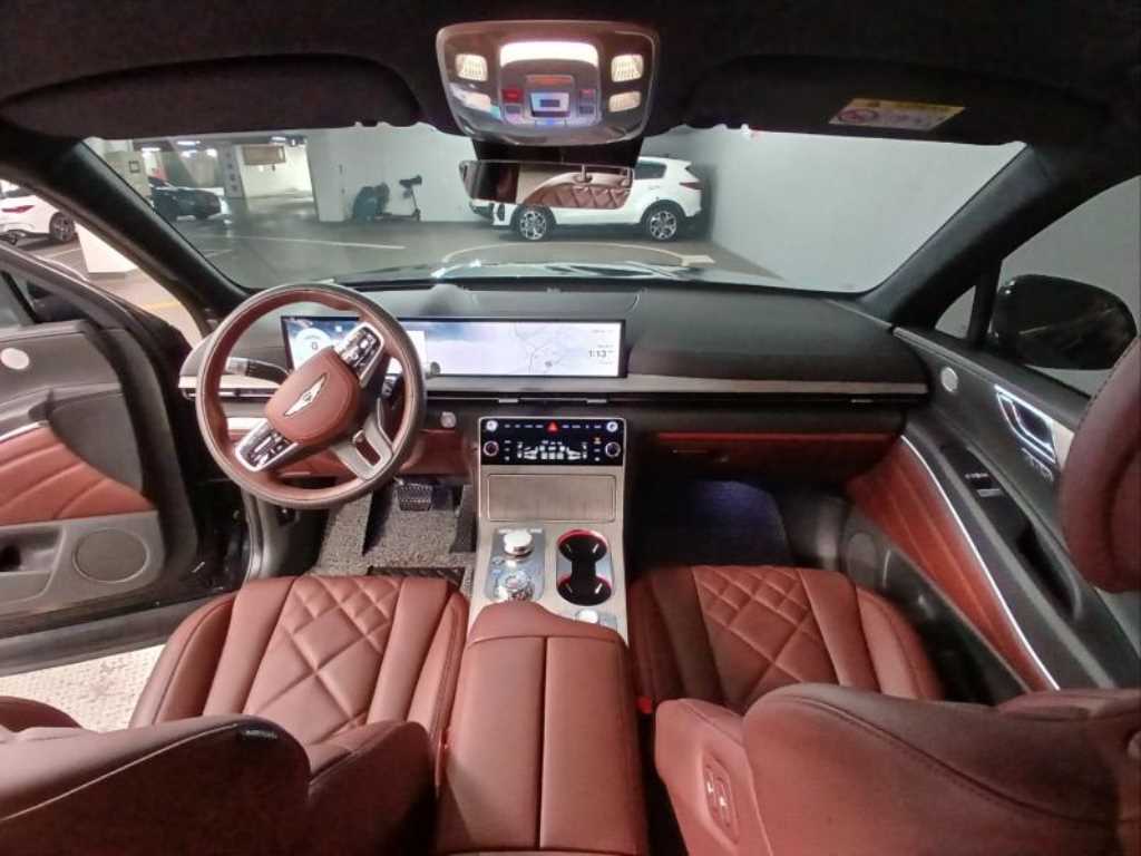 Genesis GV80 - Vista 6