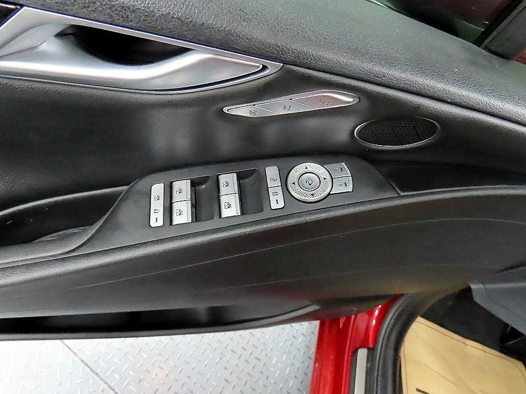 Genesis G80 - Vista 11