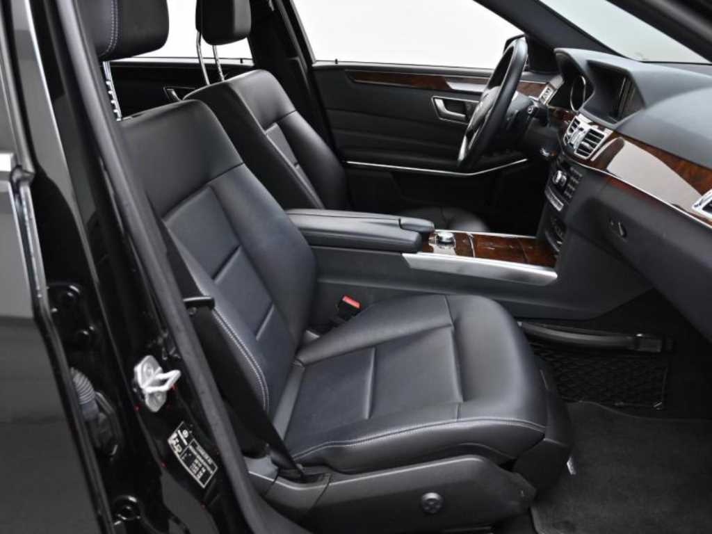 Mercedes Benz E class - Vista 10