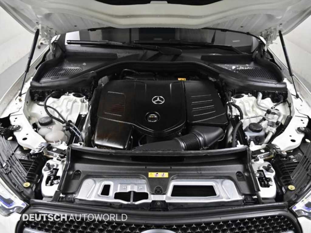 Mercedes Benz GLC Class - Vista 6