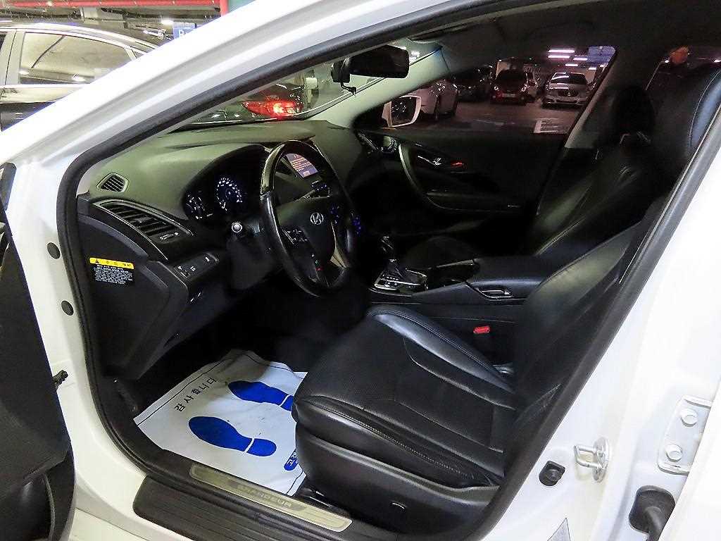 HYUNDAI Grandeur - Vista 6