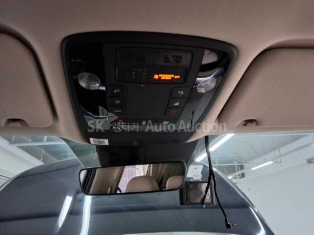 KIA Carnival - Vista 5