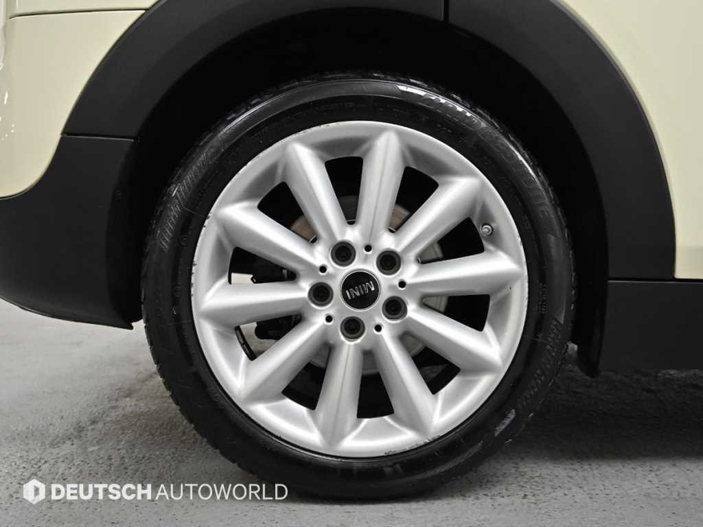 Mini Clubman - Vista 5