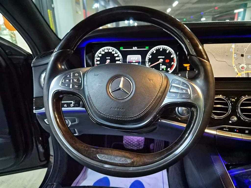 Mercedes Benz S Class - Vista 9