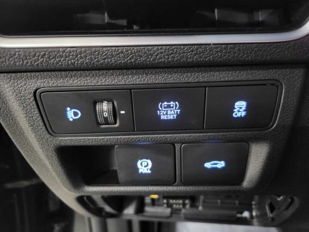 HYUNDAI Sonata - Vista 6