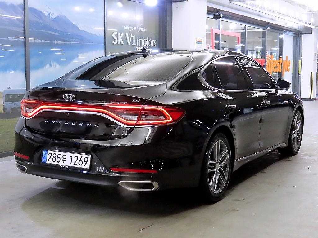 HYUNDAI Grandeur - Vista 4