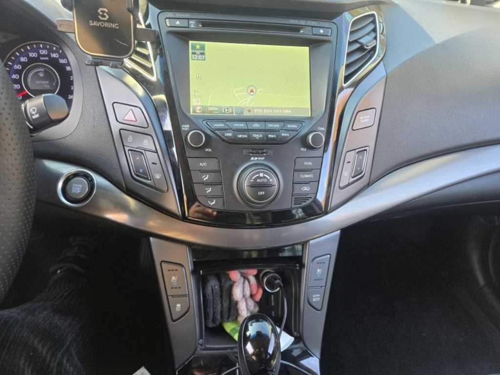 HYUNDAI i40 - Vista 6