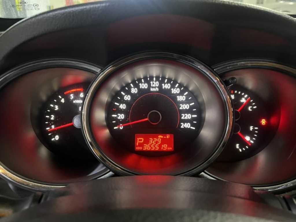 KIA Sorento - Vista 12