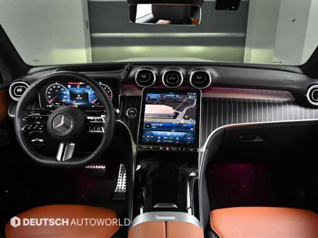 Mercedes Benz GLC Class - Vista 7