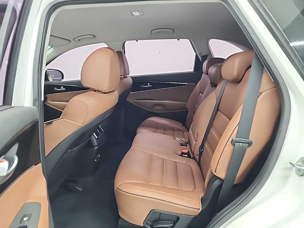 KIA Sorento - Vista 12