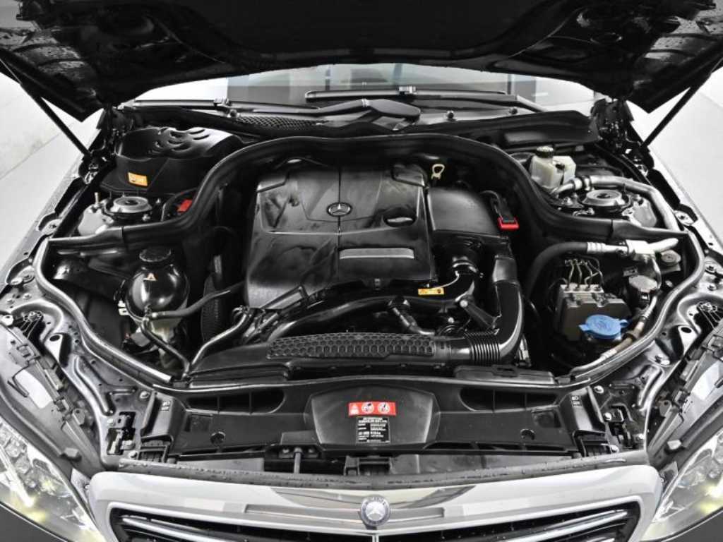 Mercedes Benz E class - Vista 6