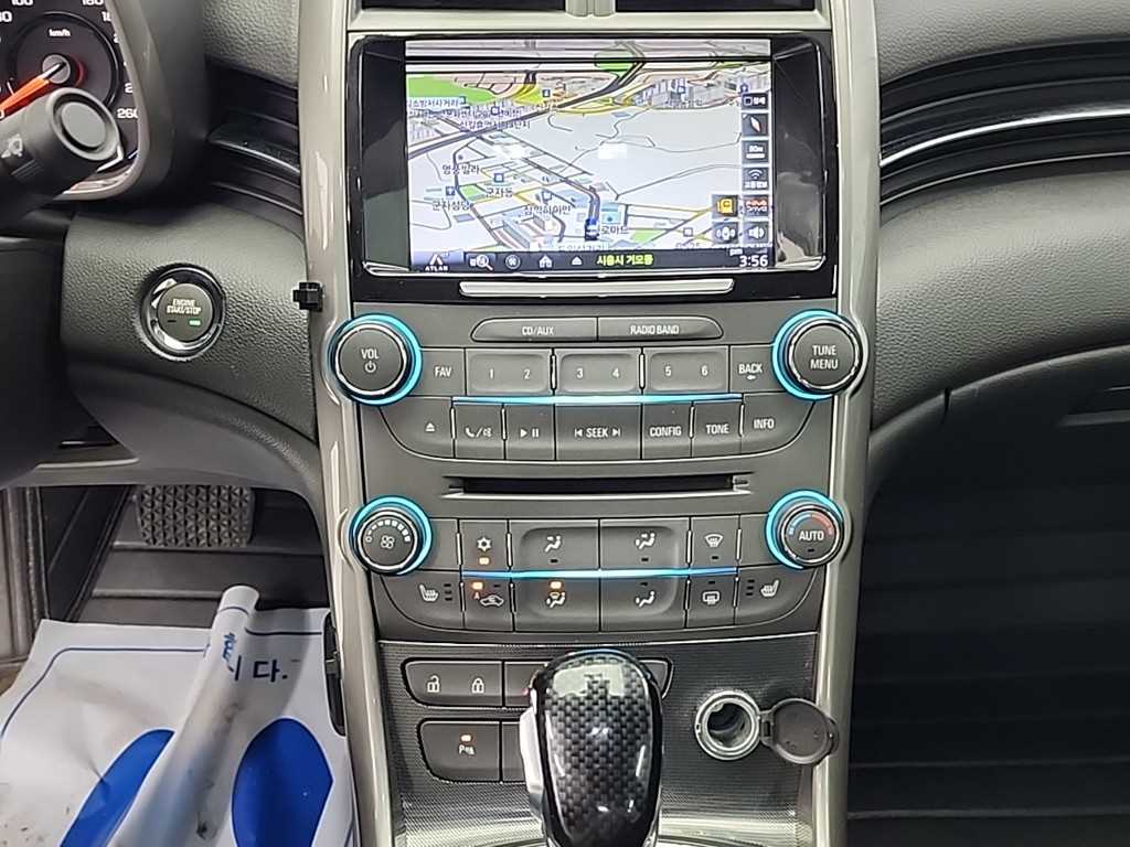 Chevrolet Malibu - Vista 10