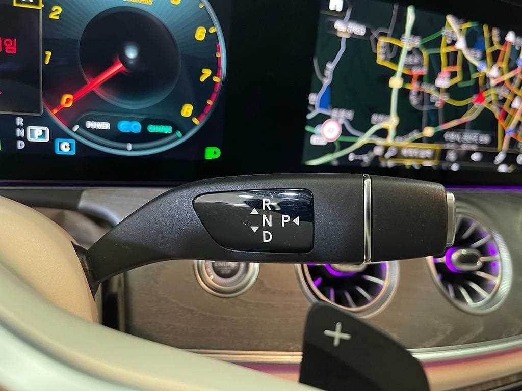 Mercedes Benz CLS Class - Vista 11