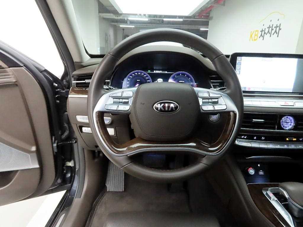 KIA K9 - Vista 8