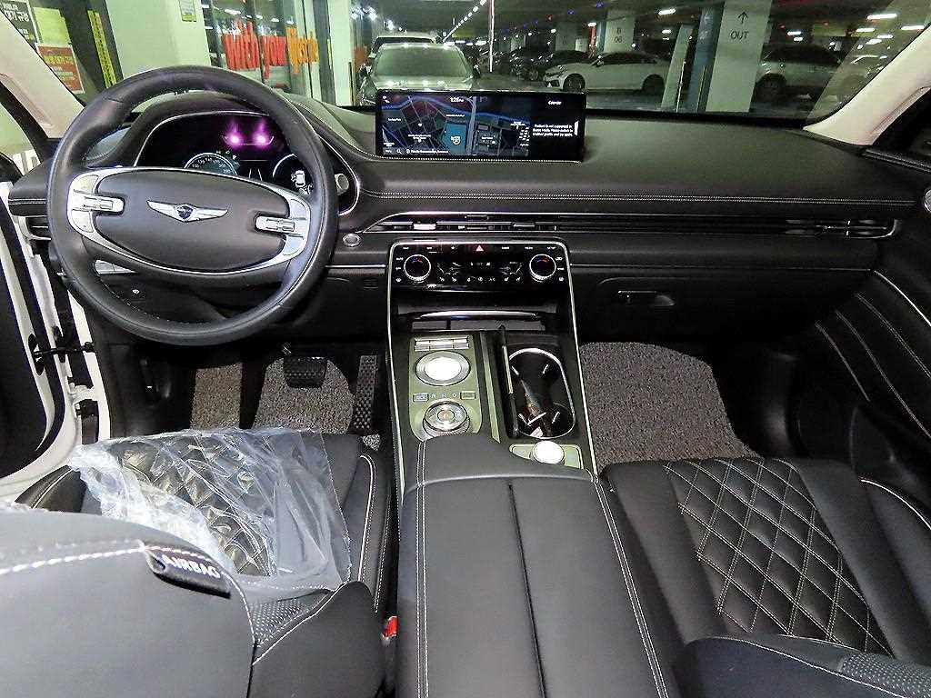 Genesis GV80 - Vista 10