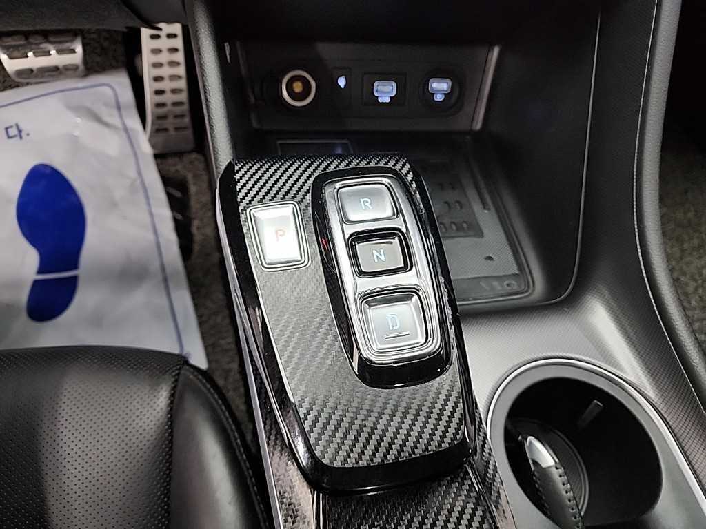 HYUNDAI Sonata - Vista 8