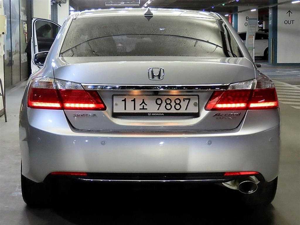 Honda Accord - Vista 5